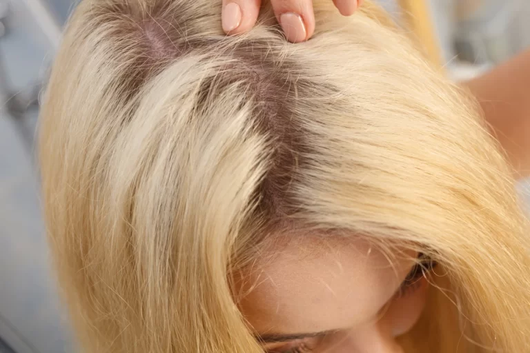 How to Blend Dark Roots with Blonde Hair